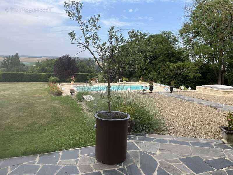 Maison 161 m² à Chaumont-En-Vexin  - photo 5