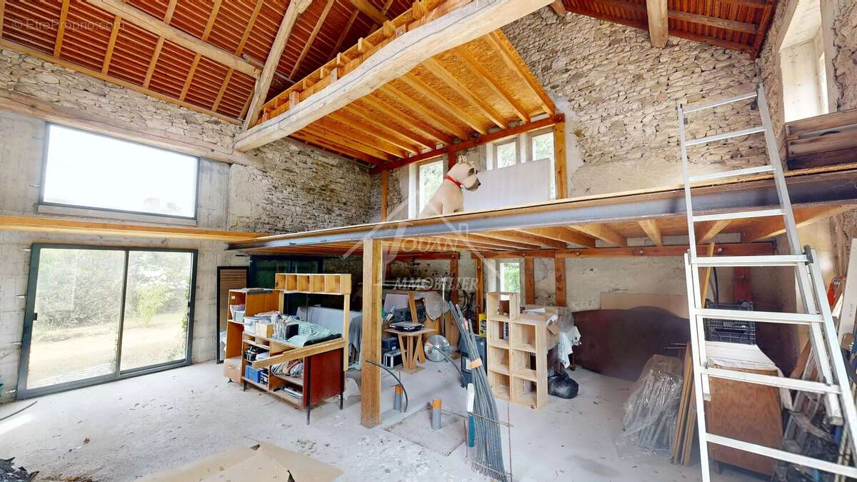 Maison à JENZAT