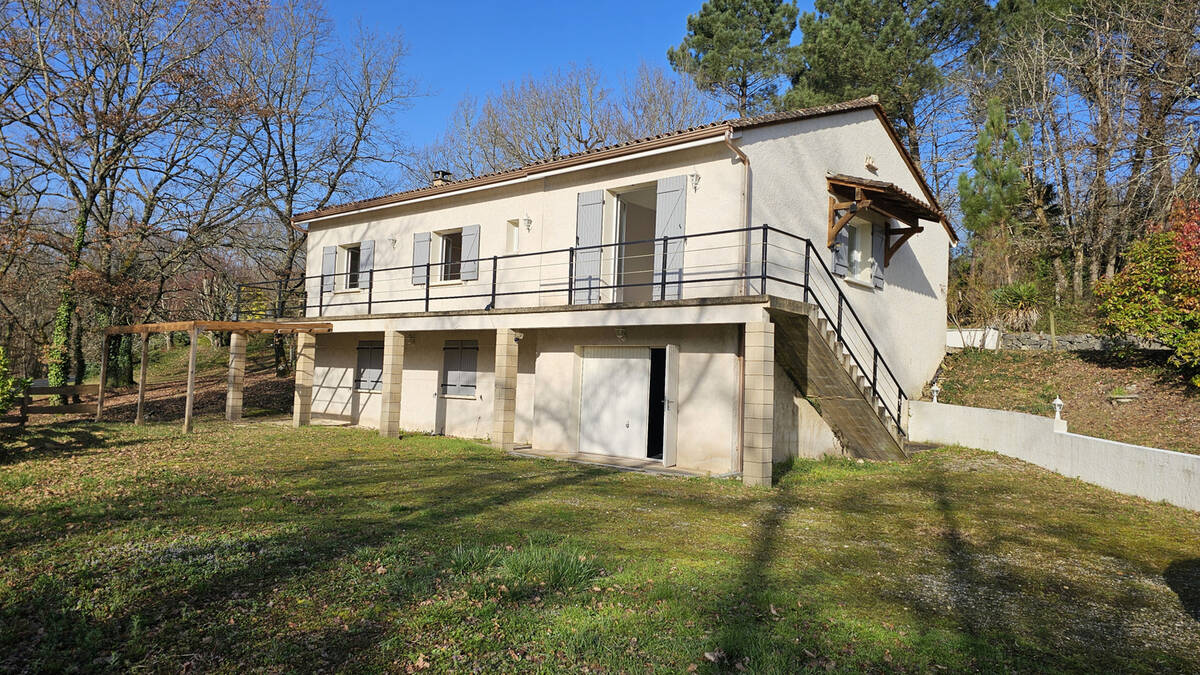 Maison à MENSIGNAC