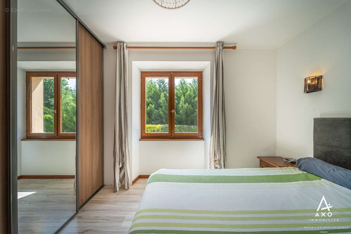 Domaine dans un cadre exceptionnelle avec piscine et terrain - photo 8