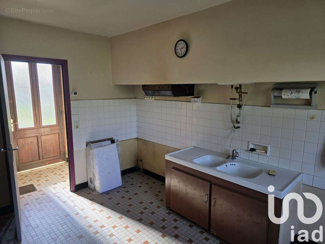 Maison 100 m² à Caniac-Du-Causse  - photo 6