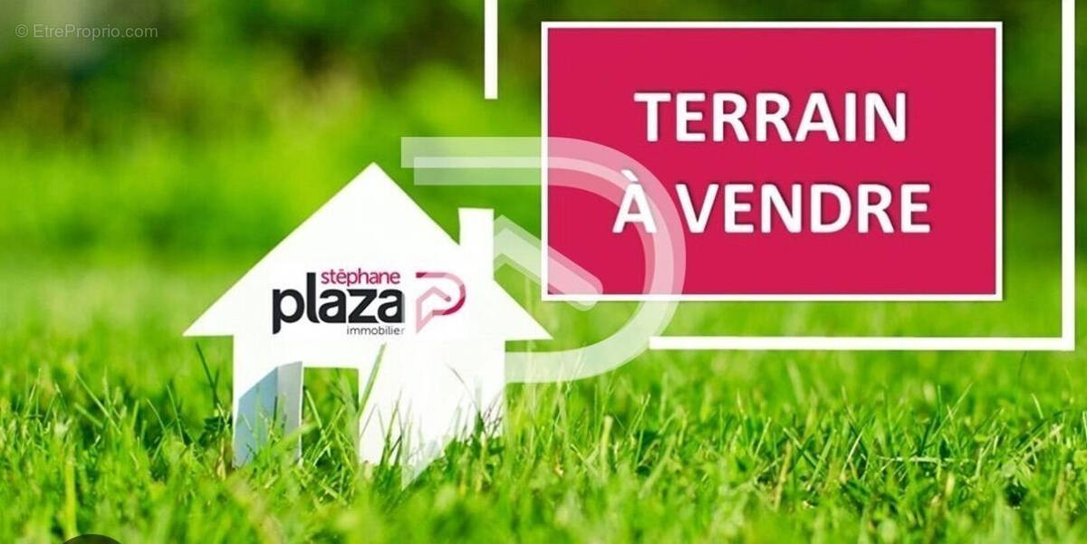 Terrain à SAINT-WITZ