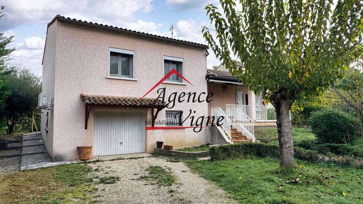 Maison à SAINT-JULIEN-LES-ROSIERS
