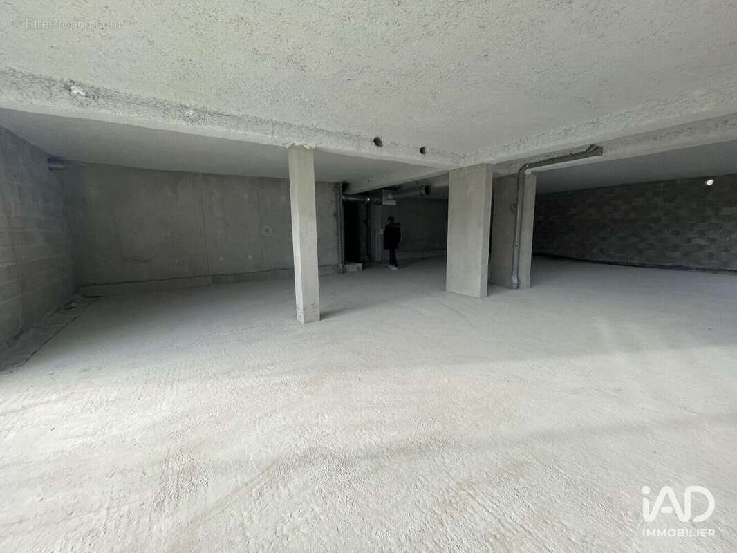 Photo 3 - Commerce à VERMELLES