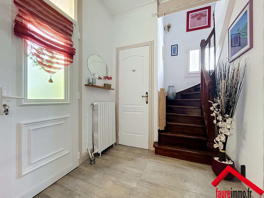 Maison à TERRASSON-LAVILLEDIEU