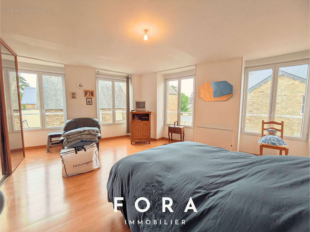 Maison à CONDE-SUR-NOIREAU