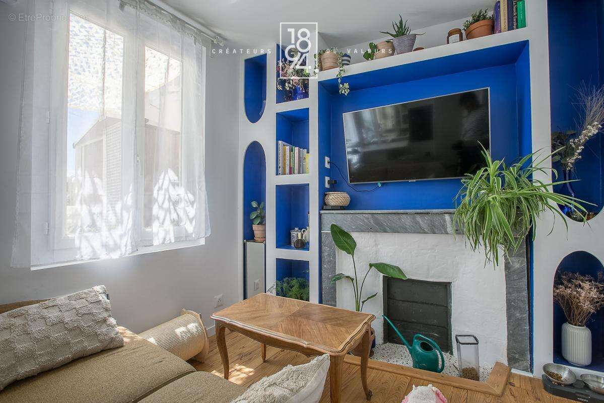 Appartement à MARSEILLE-6E