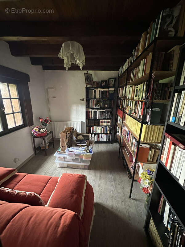 Maison à SAINT-VICTOR-MONTVIANEIX