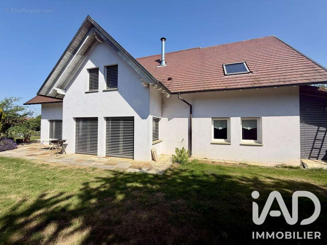 Maison 300 m² à Koestlach  - photo 4
