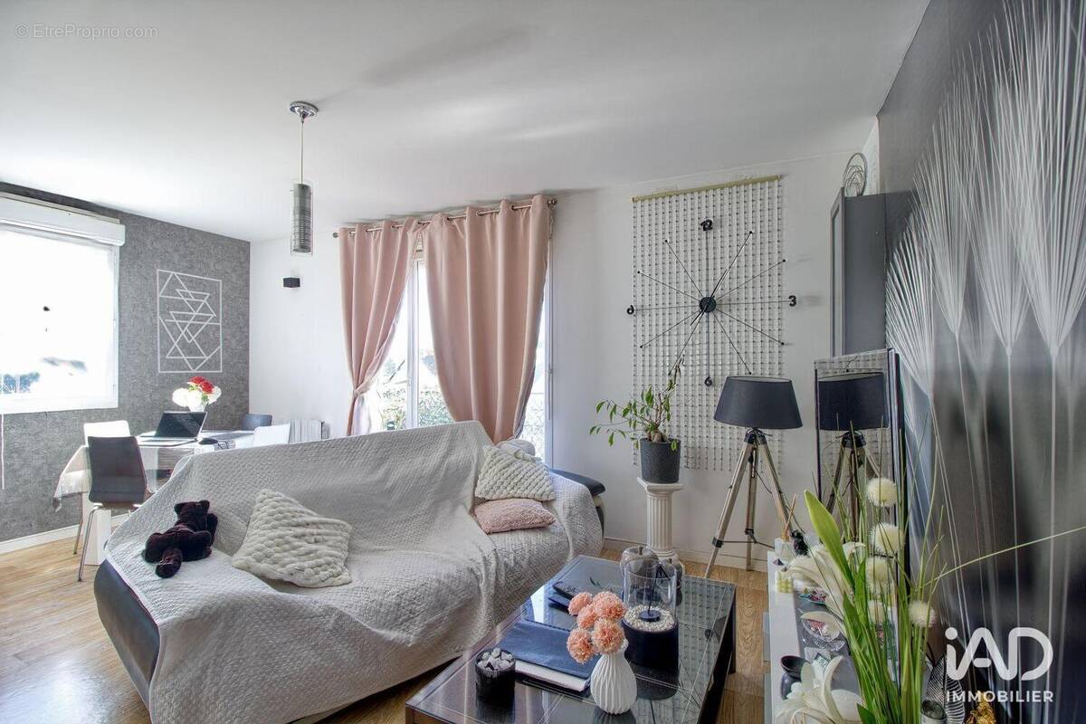 Photo 1 - Appartement à SAINT-MAXIMIN