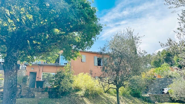 Maison à ENTRECHAUX