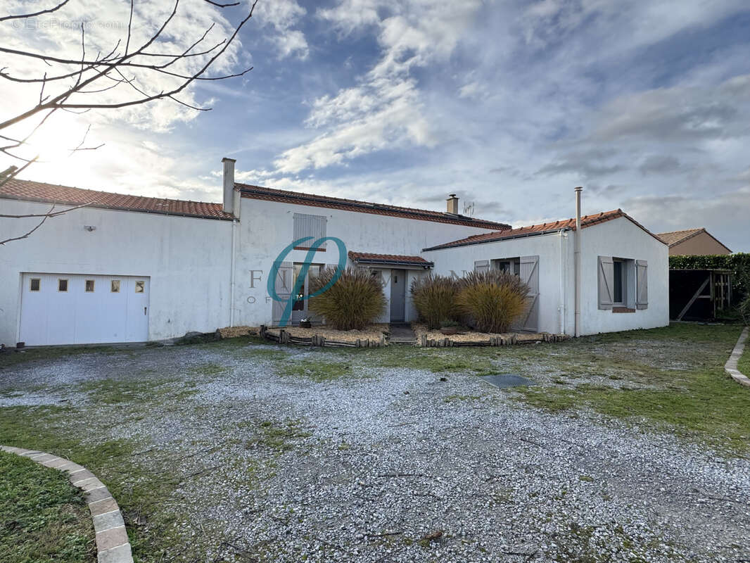 Maison à LE FUILET