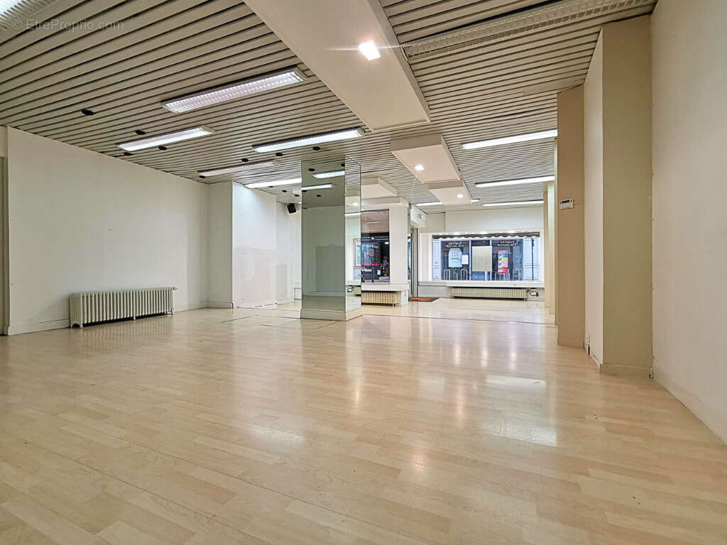 Commerce à AIRE-SUR-LA-LYS