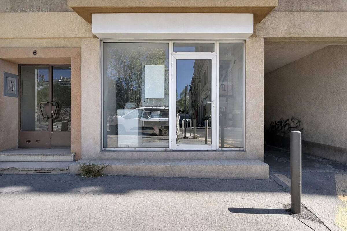 Commerce à MARSEILLE-4E