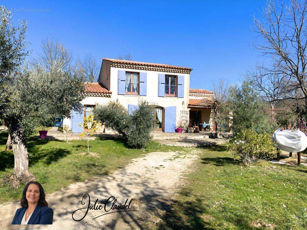 Maison à CHATEAUDOUBLE