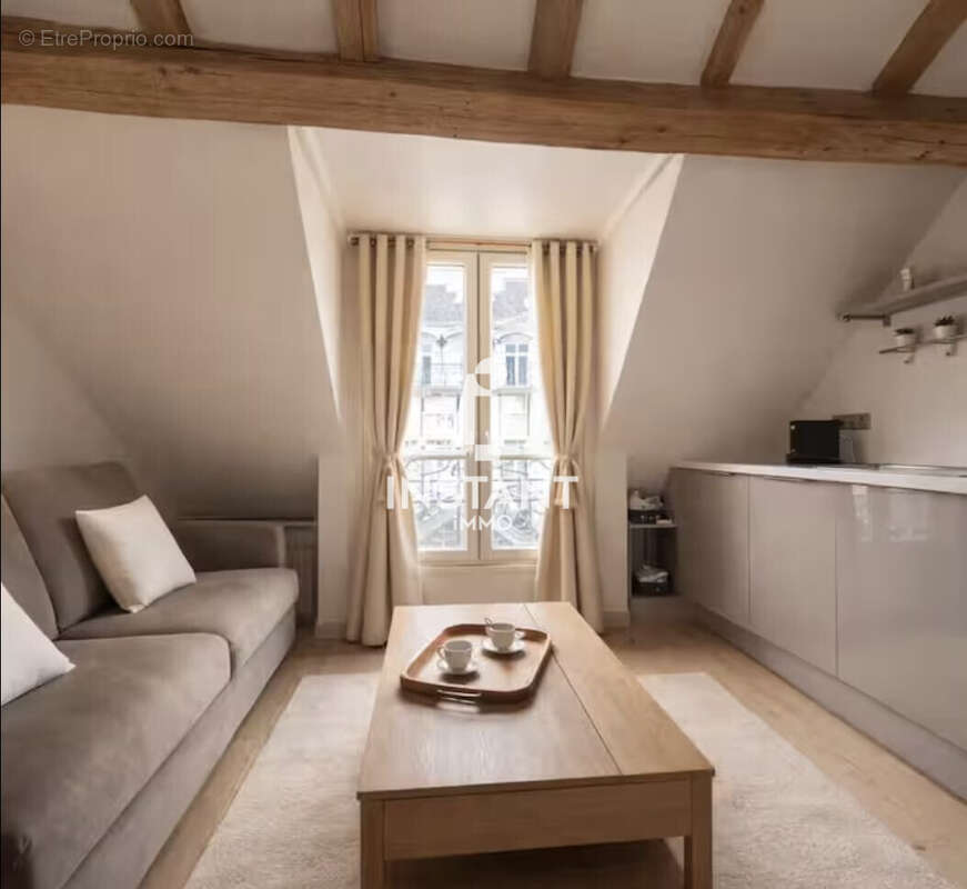 Appartement à PARIS-3E