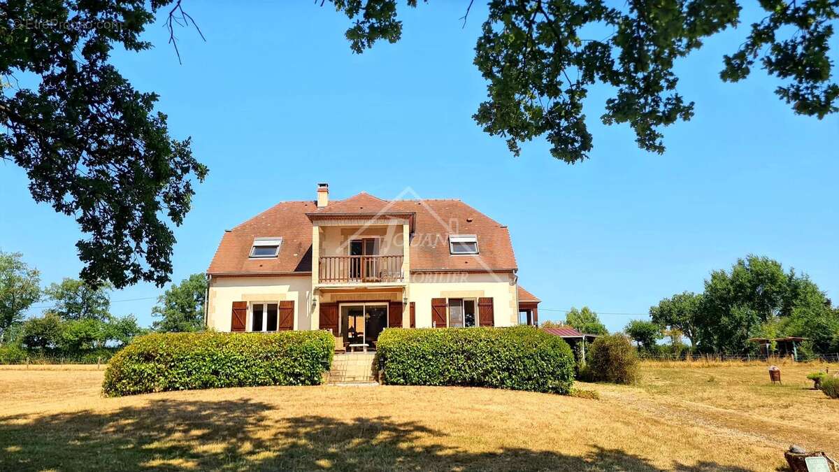 Belle propriété de campagne sur 6 697 m² à Autry-Issards - photo 21