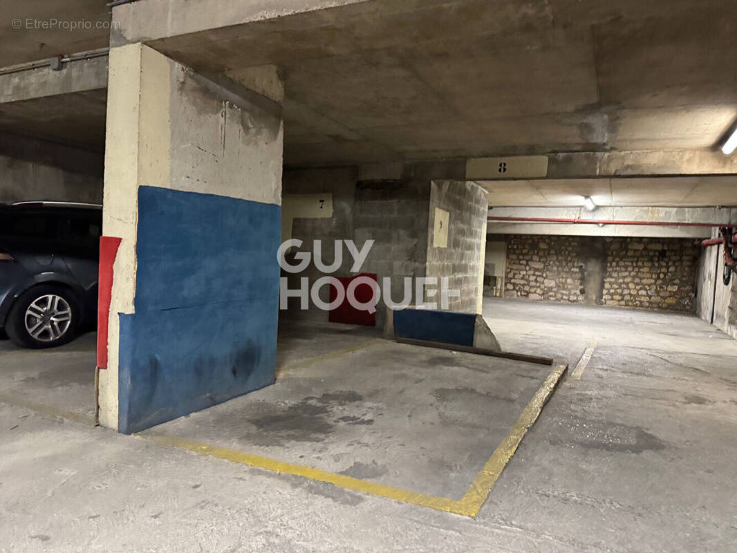 Parking à PARIS-12E