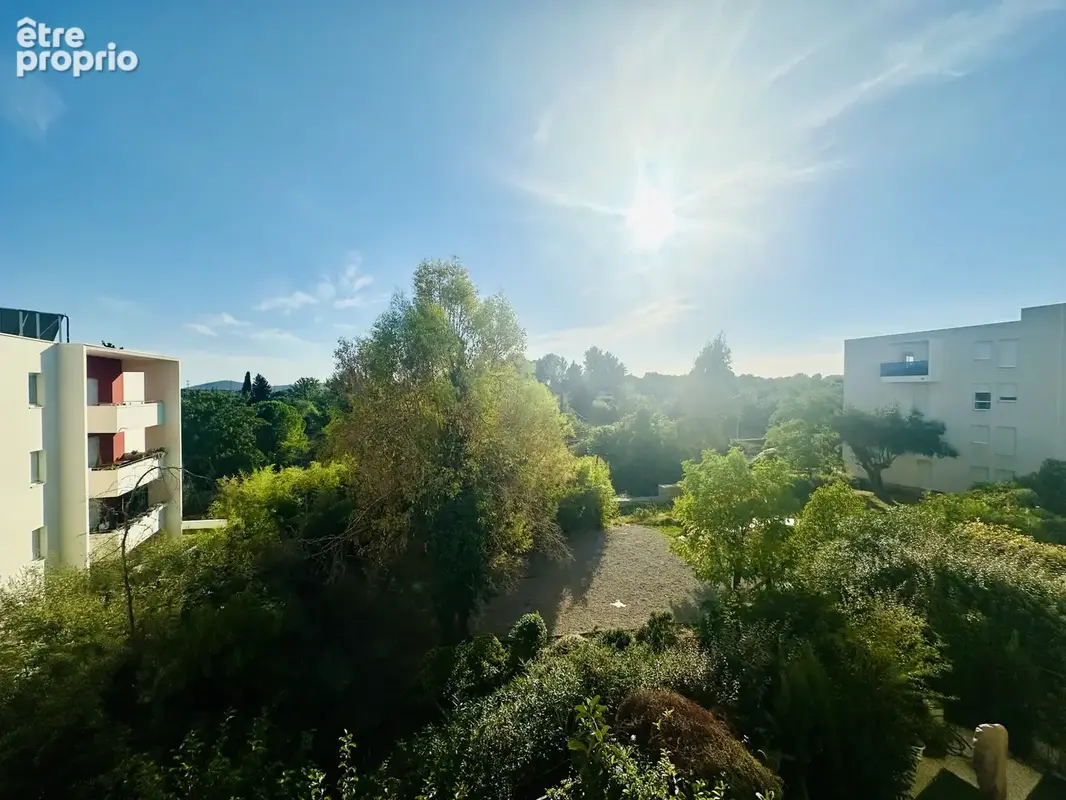 Montpellier centre - lumineux t3 de 70m2, terrasse expo sud ouest,  double garage en sous-sol - photo 10