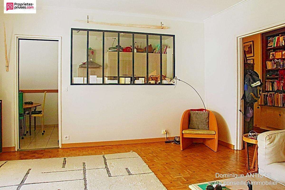 Appartement  Duplex Pantin 4 pièce(s) 116 m2 avec  cave et parking - photo 4