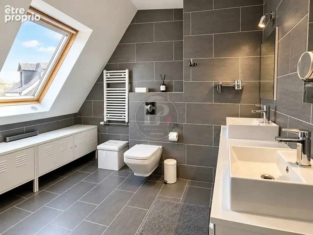 Maison familiale 174 m2 - 4 chambres - Terrasse - Garage 3 voitures - photo 12