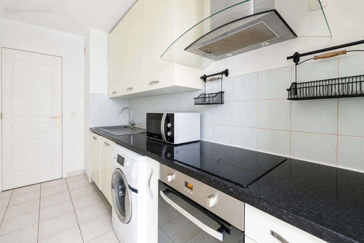 Appartement à COURBEVOIE
