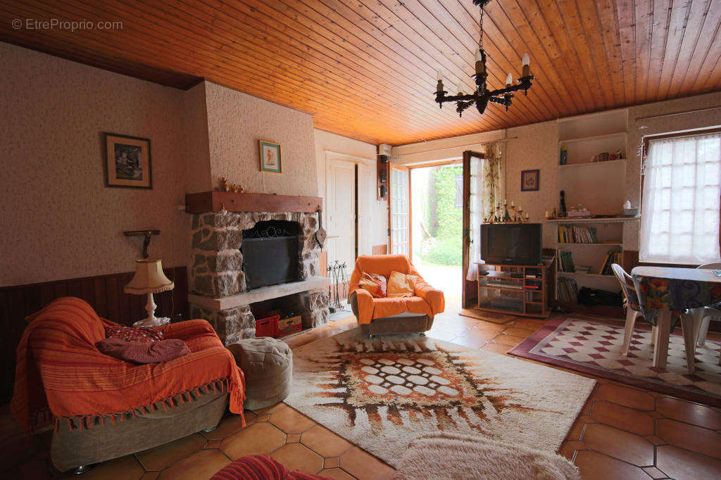 Maison à CHISSEY-EN-MORVAN