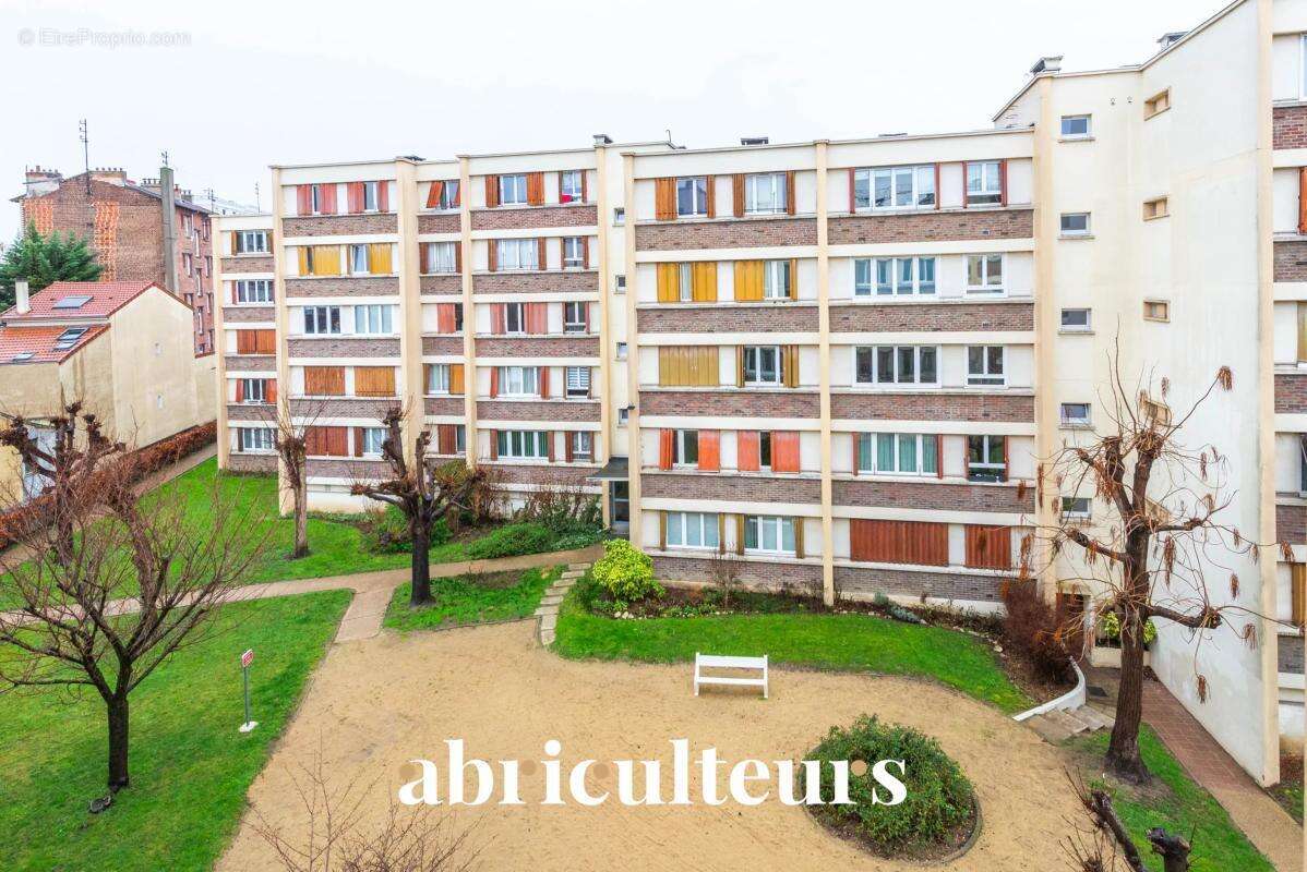 Appartement à COLOMBES