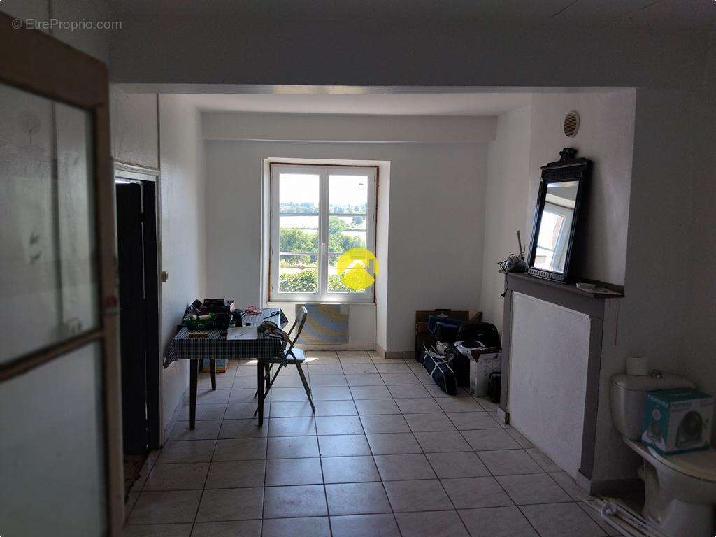 Maison à LURCY-LEVIS