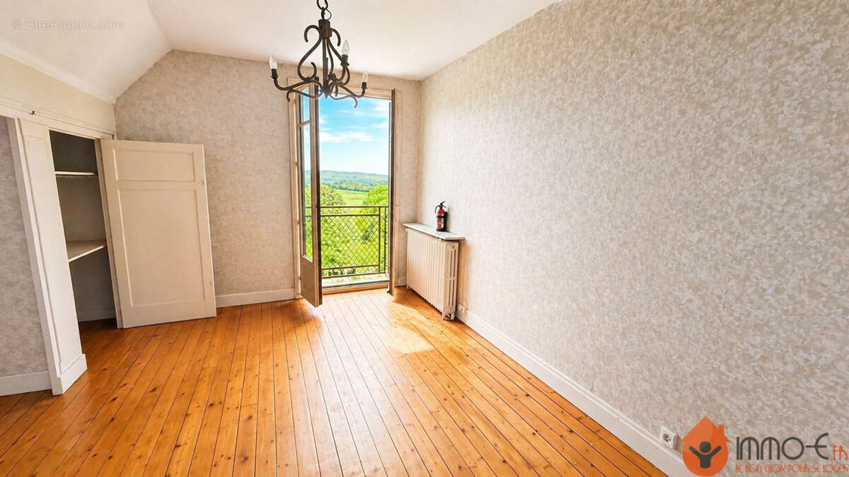 Maison 132 m² à Esbly  - photo 9
