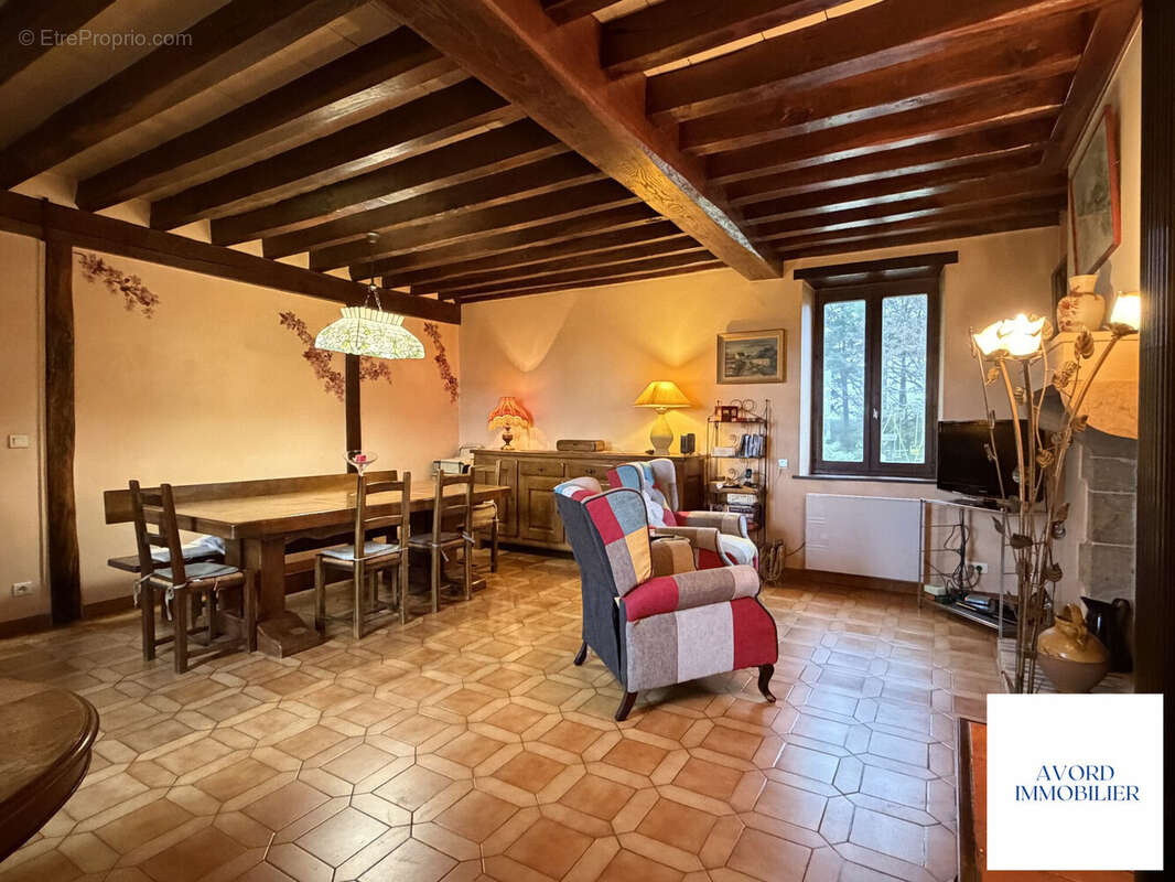 Maison à COUY