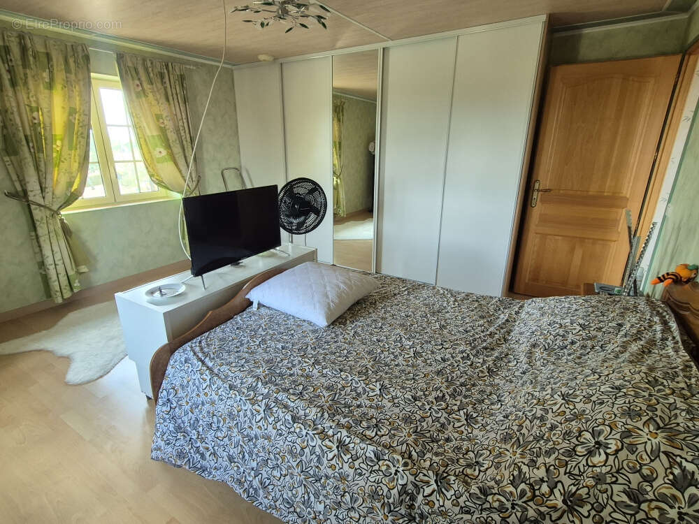 A Ordan-Larroque, Grange en pierre rénovée de 221m2 avec piscine - photo 16
