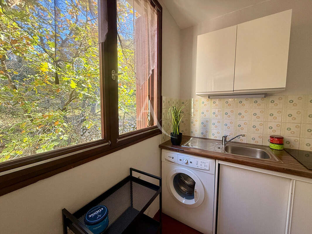 Appartement à GREOUX-LES-BAINS