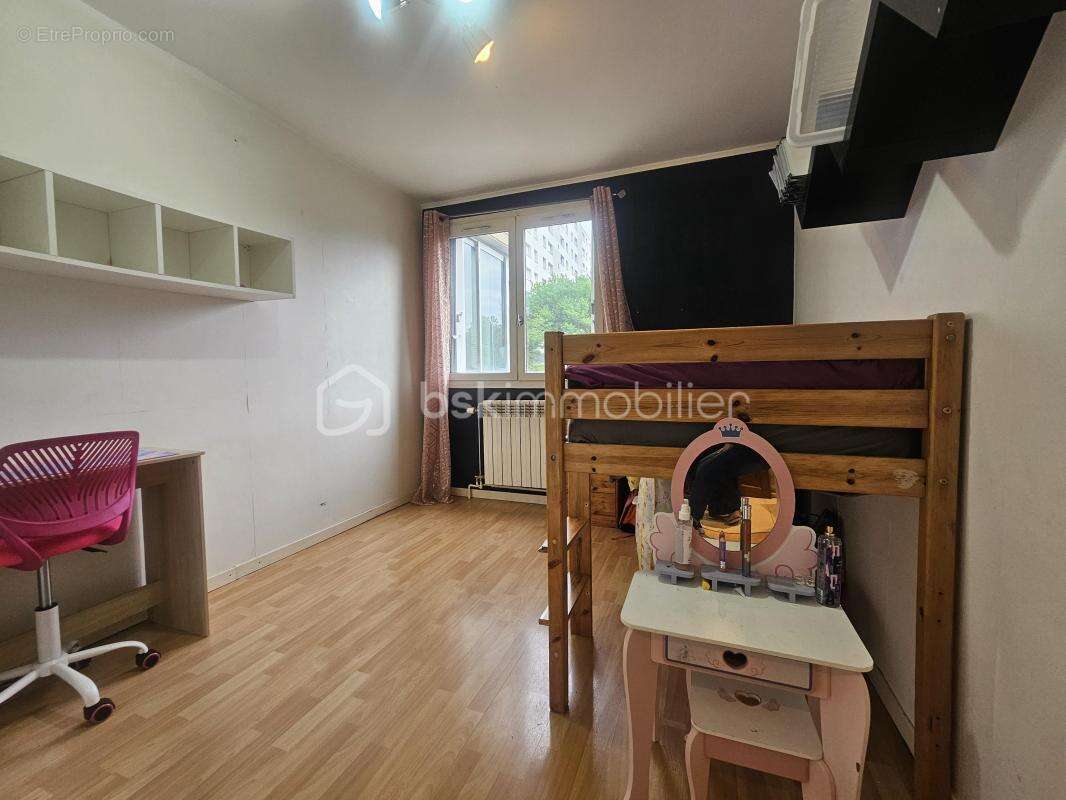 Appartement à LE PONT-DE-CLAIX