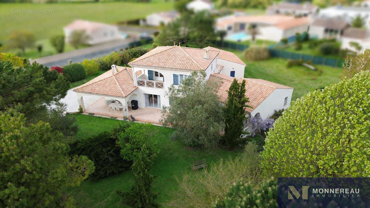 Maison à MESCHERS-SUR-GIRONDE