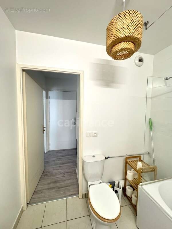 À Vendre – Bel Appartement F2 presque rénové avec une place de parking – Idéal un jeune couples, pour une personne ou Investisse - photo 15