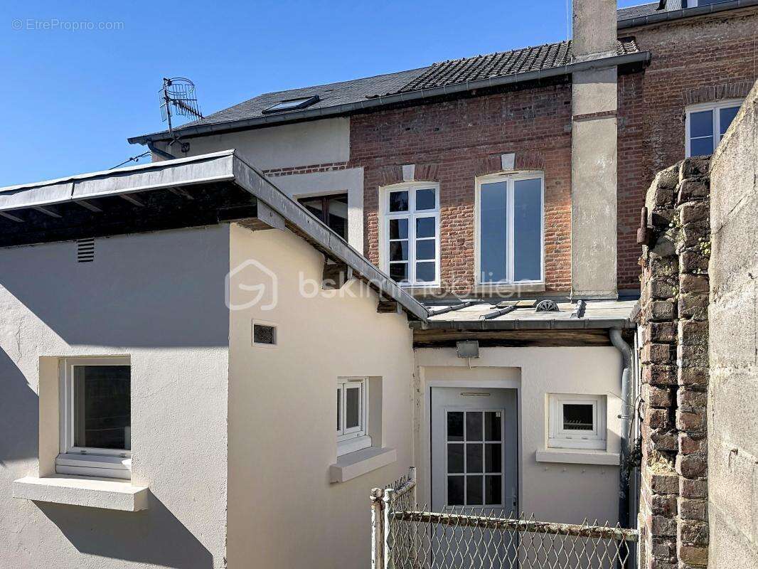 Maison centre ville 2 chambres (poss 3) avec courette - photo 2