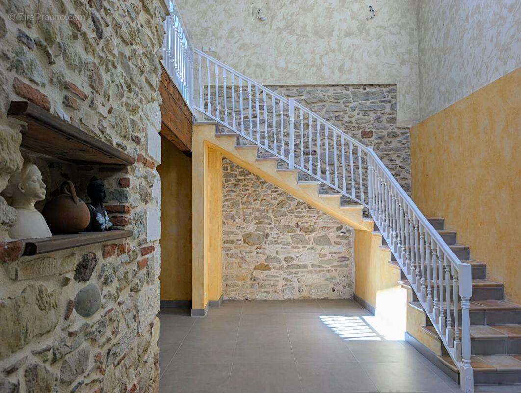 Maison Marignac Laspeyres 348 m2 avec jardin et dépendance - photo 8