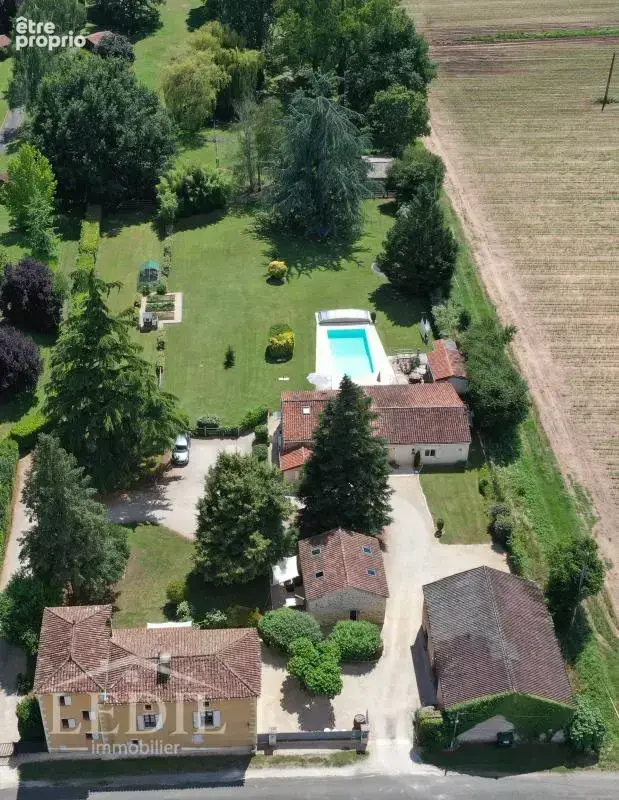 Propriété 3 habitations en pierres-piscine-grange - photo 2