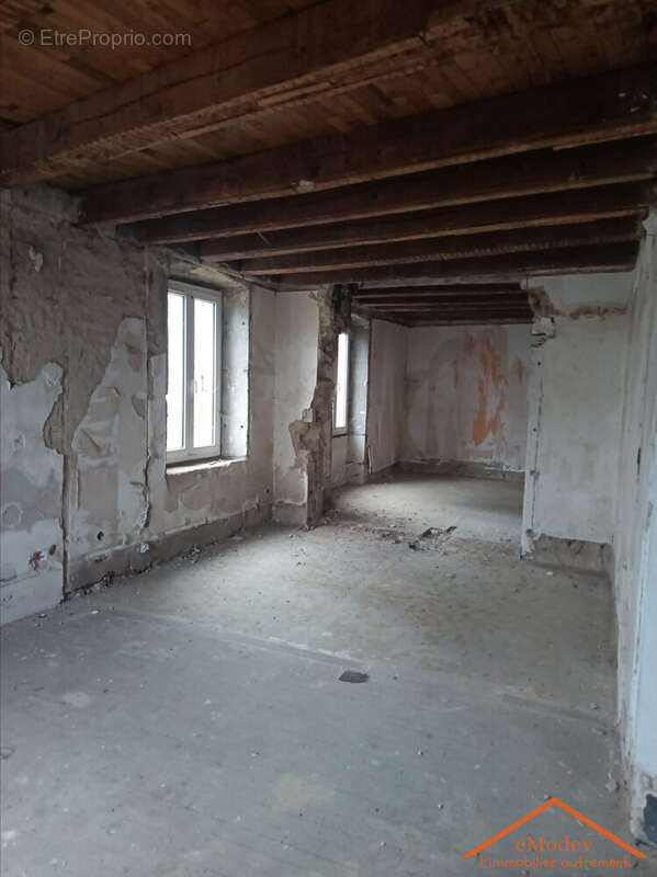 Appartement à BAINS-LES-BAINS