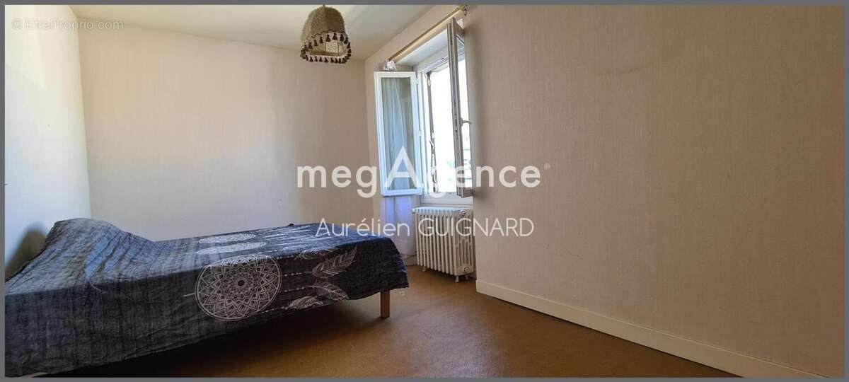 Maison à ARGENTON-CHATEAU