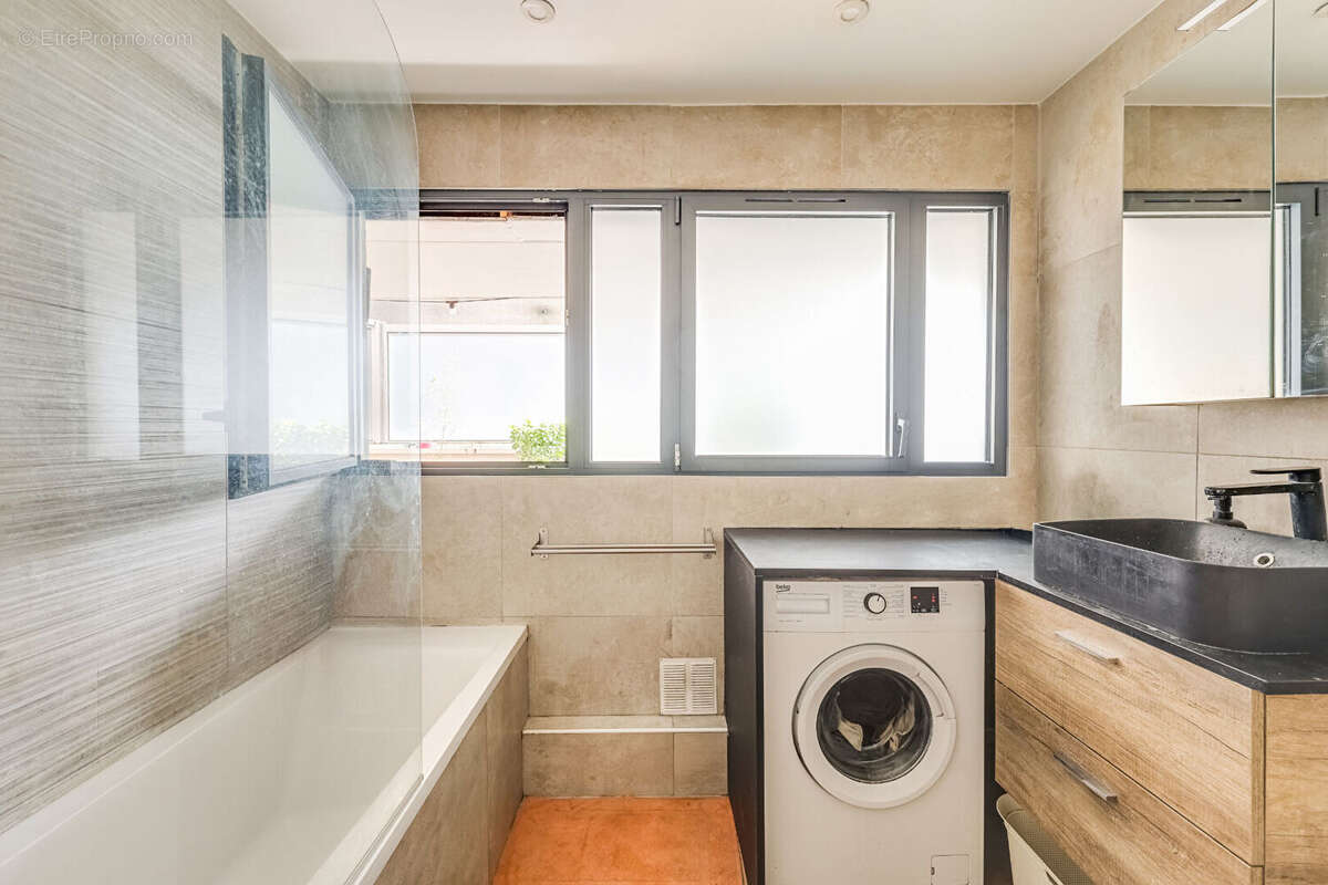 Appartement à PARIS-12E