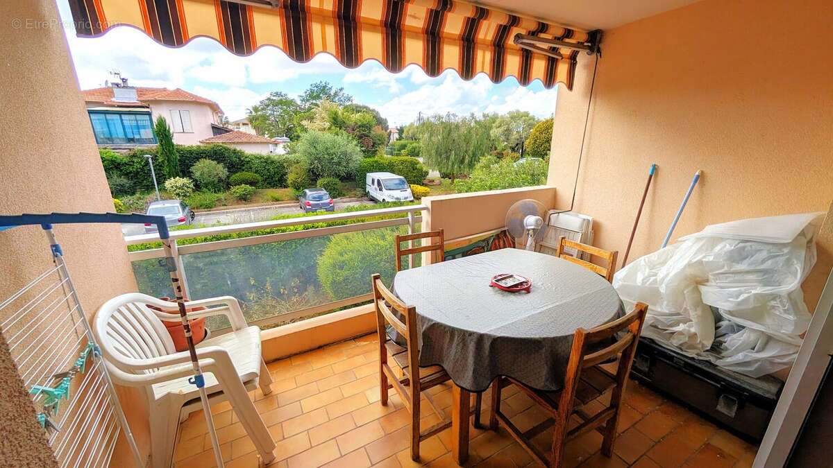 Loggia ensoleillée - Appartement à ANTIBES