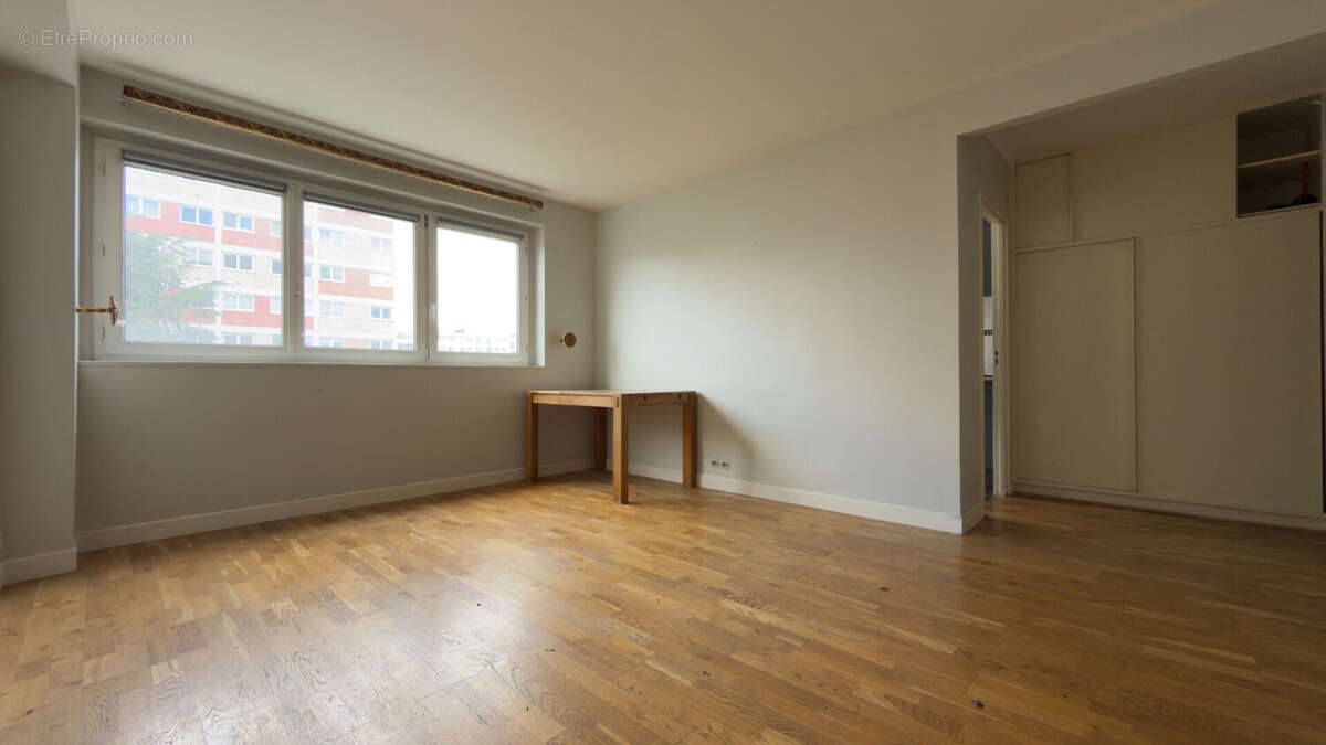 Appartement à MONTROUGE