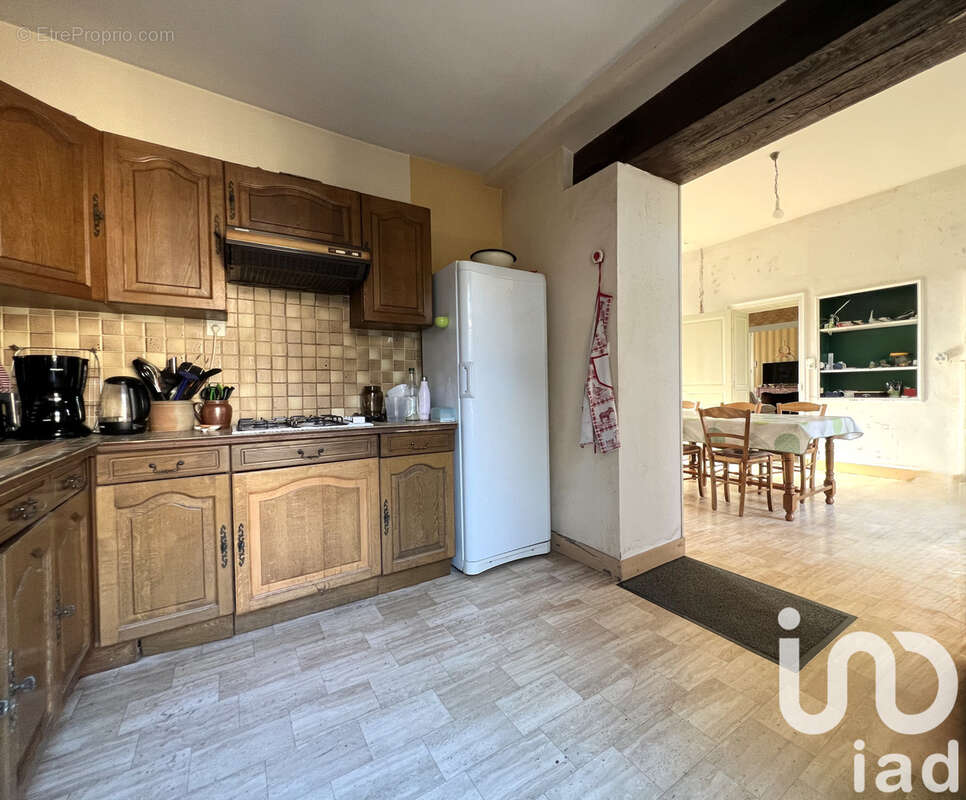 Maison 140 m² à Montsurs  - photo 4