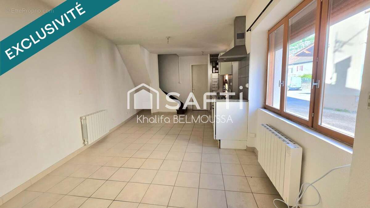 Photo 2 - Maison à VIRIEU-LE-GRAND