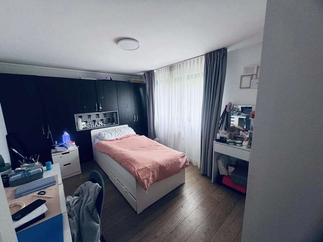 Maison à VETRAZ-MONTHOUX