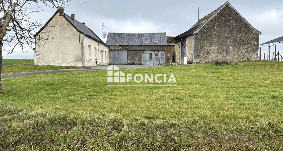 Maison à NEUILLE-PONT-PIERRE