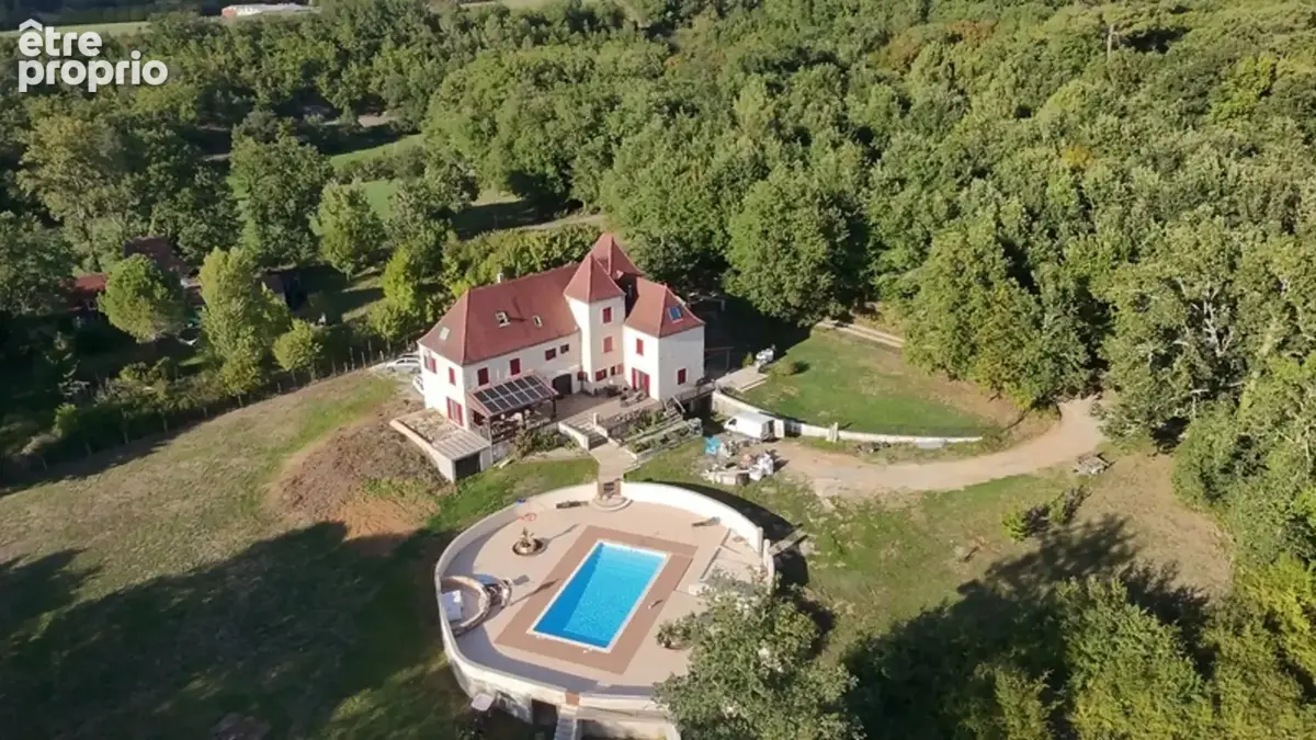 Propriété de caractère de 444 m² avec piscine et 9 012 m² de terrain à Payrac, rendement locatif avec divers possibilités d'acce - photo 20