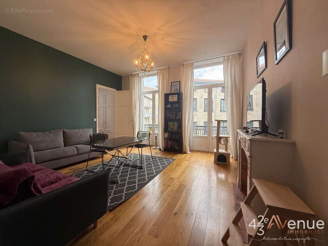Appartement à SAINT-ETIENNE